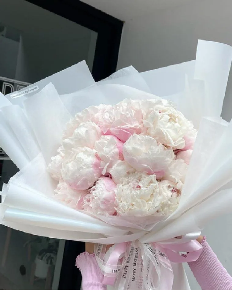 ช่อดอกไม้พีโอนีสีชมพู